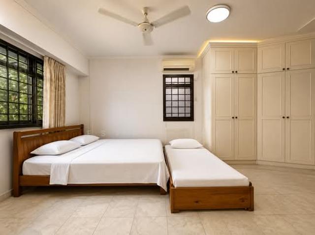 323 Sembawang Close HDB Apartment For Sale, $628,000, 3 Bed 2 Bath 1,292 sqft $486.00 psf