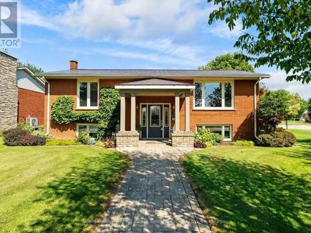 323 Warren Street, Goderich. Town, ON, N7A 4G1 house for sale | Listing ID X13624 | Royal LePage