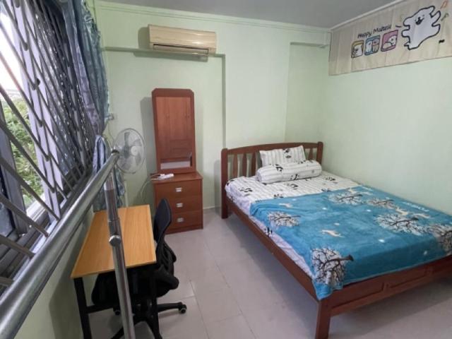 323 Yishun Central HDB Apartment Room Rental, $750, 1 Bed 2 Bath 1,291 sqft $0.58 psf
