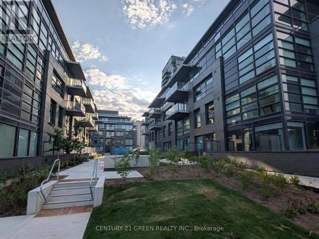 323C 1612 Charles Street, Whitby, ON, L1N 0P3 condo for sale | Listing ID E12334 | Royal LePage