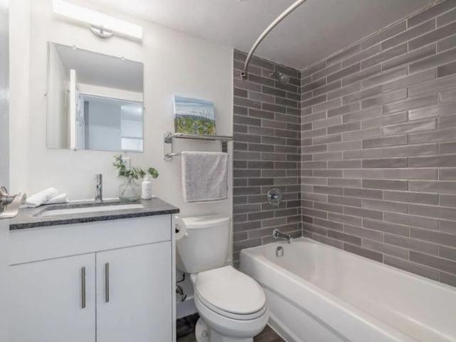 324 Cambridge Street N 1 Bedroom Apartment for Rent at 324 Cambridge St N, Ottawa, ON K1R 7B5 Centretown West