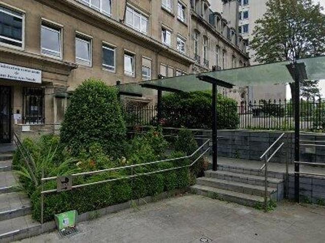 3255 m2 office space for sale in Stad Brussel