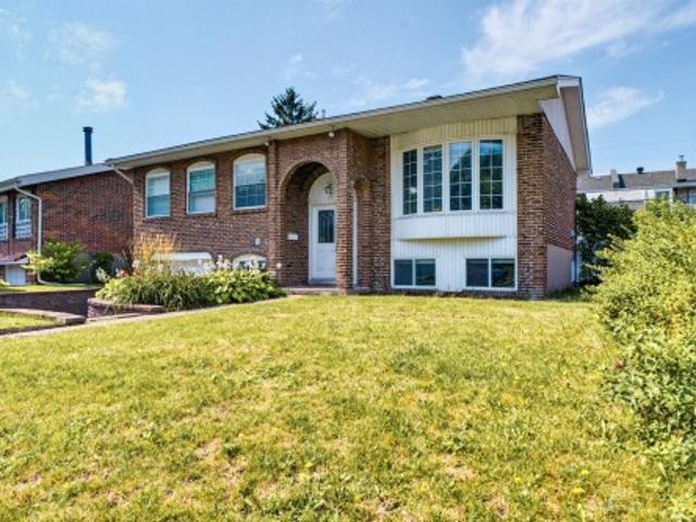 3255 Rue Beaulieu, Brossard, QC, J4Z 2P8 house for sale | Listing ID 14477 | Royal LePage