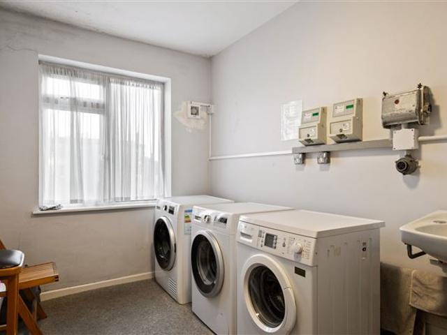 325,000 | Apartment 6 Harmac Court, 14 Brighton Avenue, Rathgar, Dublin 6 Mullery O Gara Estate Agents 4968 MyHome. Ie Residential