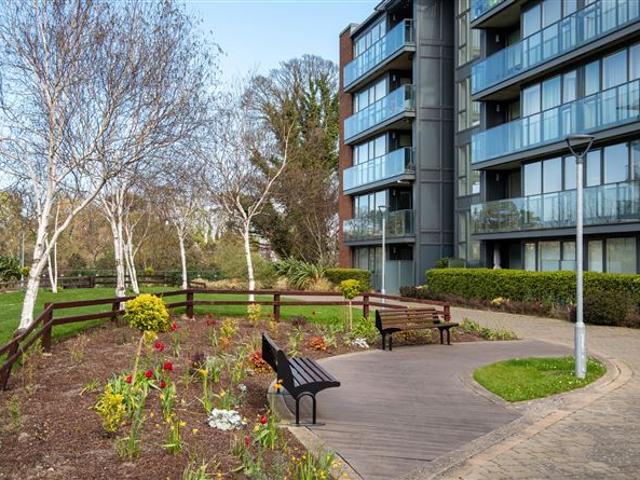 325,000 | Apartment 26, Weavers Hall, Levmoss Park, Leopardstown, Dublin 18 Mark Kelly & Associates 4996 MyHome. Ie Residential