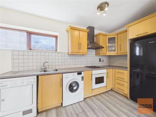 325,000 | Apartment E, 25 Fernleigh Drive, Carpenterstown, Dublin Myles O'Donoghue 5009 MyHome. Ie Residential