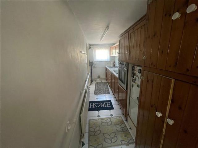 325,000 | Ashton Lodge, Ashton Park, Blackrock Road, Blackrock, Cork Barry Auctioneers & Valuers 5010 MyHome. Ie Residential