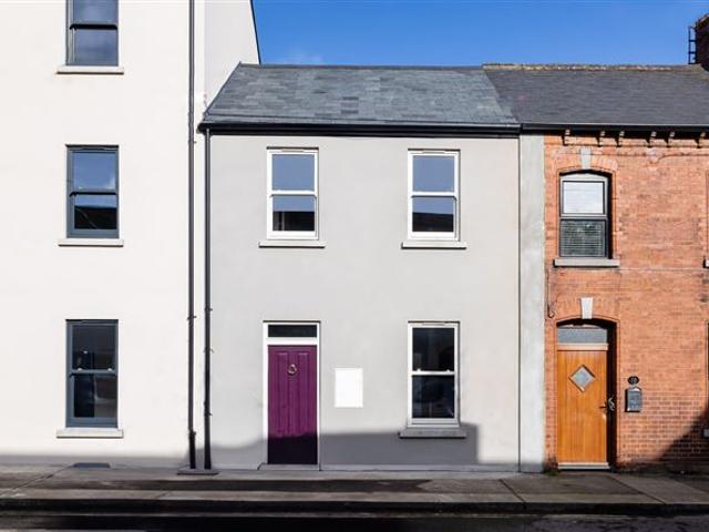 325,000 | Barrack Street, Dundalk, Co. Louth Sherry FitzGerald Carroll 4969 MyHome. Ie Residential
