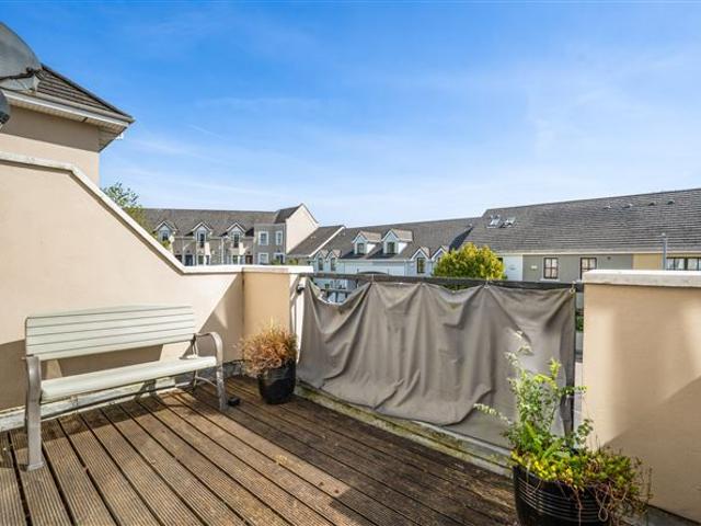 325,000 | 15 Manor Square, Ongar Village, Ongar, Dublin 15 Sherry FitzGerald Clonee 4996 MyHome. Ie Residential