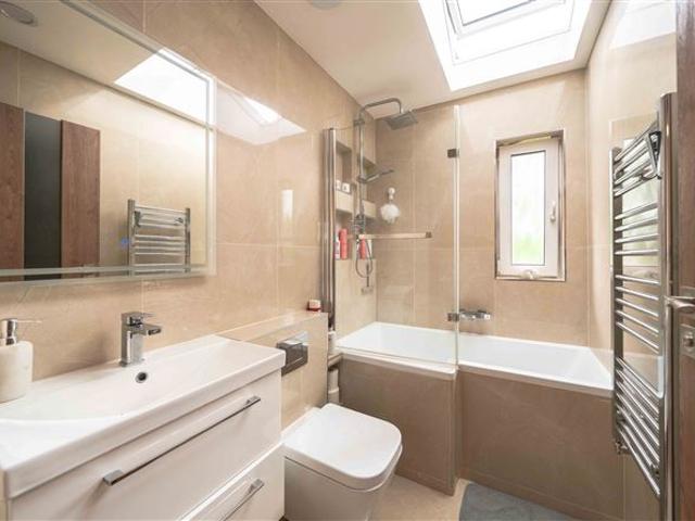 325,000 | 1 Dunloe Avenue, Windtown, Navan, Meath Lydon Farrell Property 5002 MyHome. Ie Residential