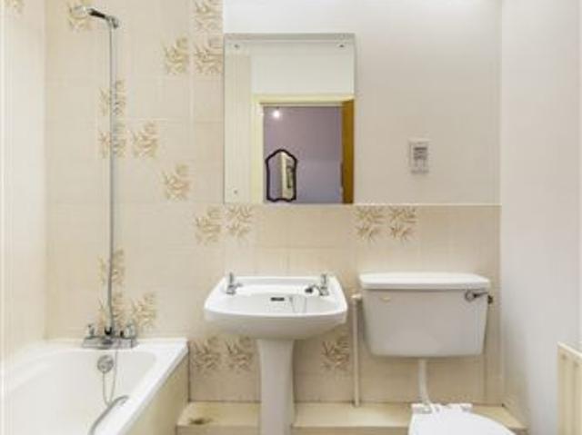 325,000 | 28 Willbrook House, Northbrook Avenue, Ranelagh, Dublin 6 Sherry FitzGerald Ranelagh 4988 MyHome. Ie Residential
