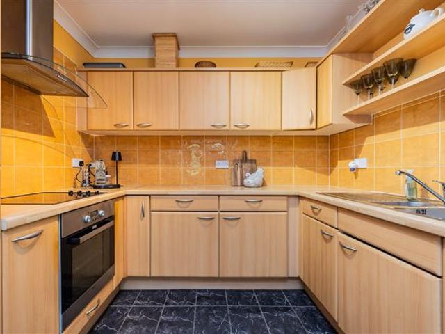 325,000 | 20 Ladycove, Palmer Road, Rush, Co. Dublin DNG McKenna Healy 4994 MyHome. Ie Residential