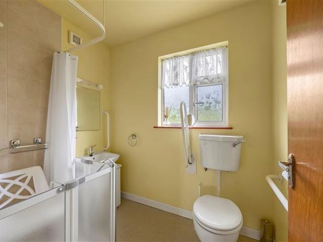325,000 | 20 Slip Park, Slip, Bantry, Co. Cork Sherry FitzGerald O'Neill West Cork 5010 MyHome. Ie Residential