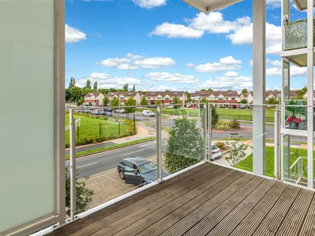 325,000 | 30 Crofton Hall, Hamilton Park, Castleknock, Dublin 15 Sherry FitzGerald Castleknock 5011 MyHome. Ie Residential