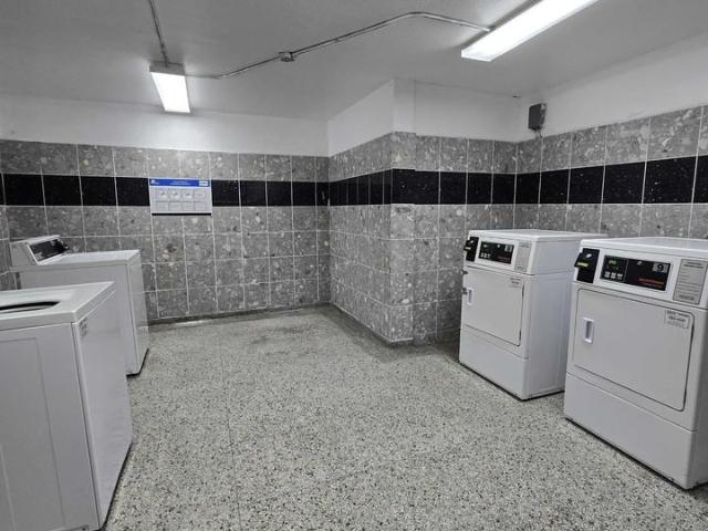 325 Bogert Avenue, North York, Ontario, Canada, M2N 1L8 1 Bedroom Apartment for Rent at 325 Bogert Ave, Toronto, ON M2N 1L8 Lansing Westgate
