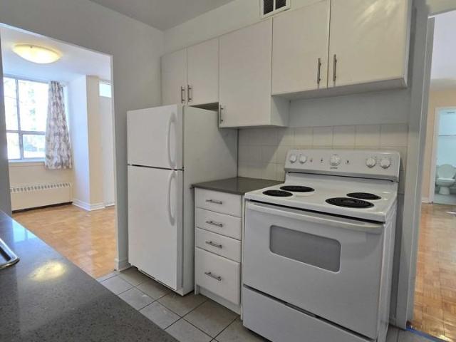 325 Bogert Avenue, North York, Ontario, Canada, M2N 1L8 2 Bedroom Apartment for Rent at 325 Bogert Ave, Toronto, ON M2N 1L8 Lansing Westgate