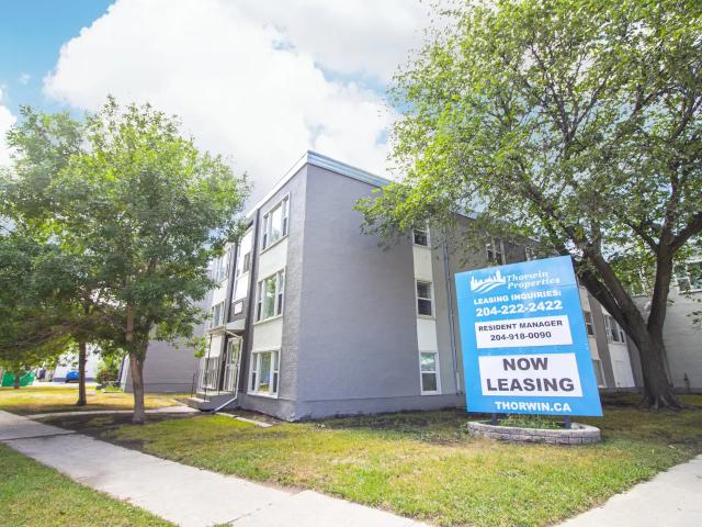 325 Enfield Crescent