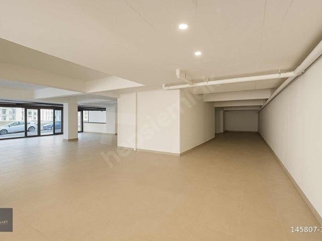 325 m YÜKLEME ALANLI OTOPARKLI DEPO SHOWROOM ETİCARETE UYGUN