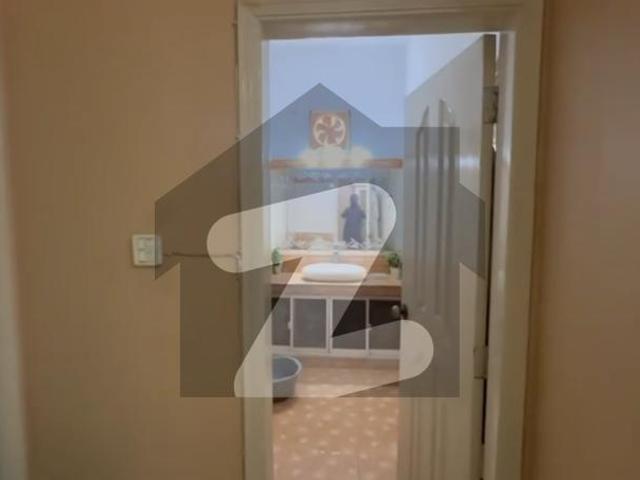 325 sq yards ground +2 bungalow available for sale at block 6 gulshan e iqbal block 6
