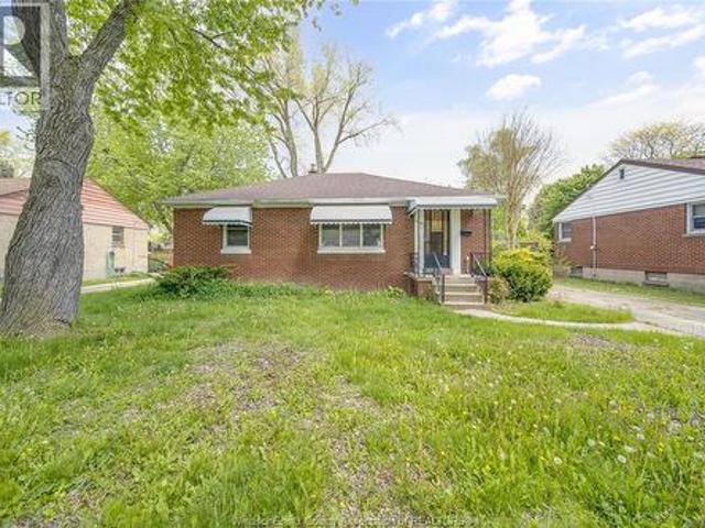 3264 Dominion Boulevard, Windsor, ON, N9E 2N5 house for sale | Listing ID 26010 | Royal LePage