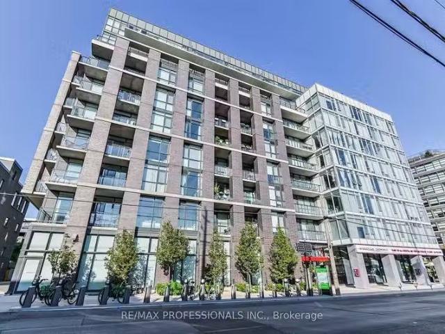 326 1190 Dundas The Carlaw