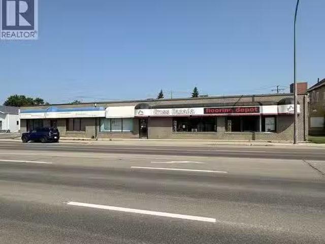 326 High Street W, Moose Jaw, SK, S6H 1S9 commercial for sal.
