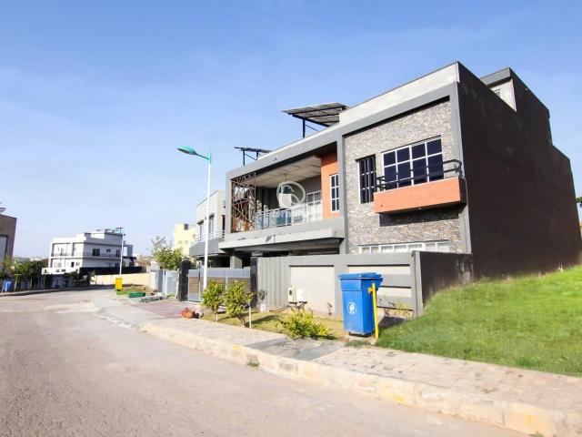 326 Sq. Yd Solar Installed house for sale