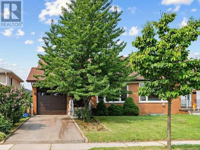 3272 Marlene Court, Mississauga, ON, L4X 2N5 house for sale | Listing ID W13584 | Royal LePage