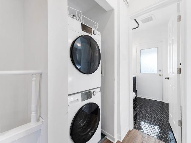 327 Catherine Street 2 Bedroom Apartment for Rent at 327 Catherine St, Ottawa, ON K1R 5T4 Centretown