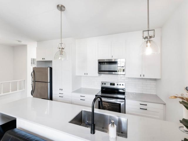 327 Catherine Street 2 Bedroom [object Promise] for Rent