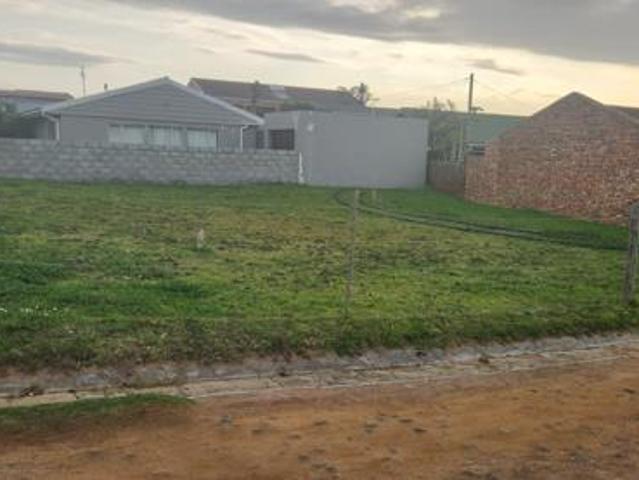 327 m² Land available in Sea Vale