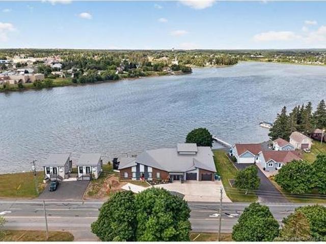 3285 Rue Principale, Tracadie, NB, E1X 1A3 house for sale | Listing ID NB144452 | Royal LePage
