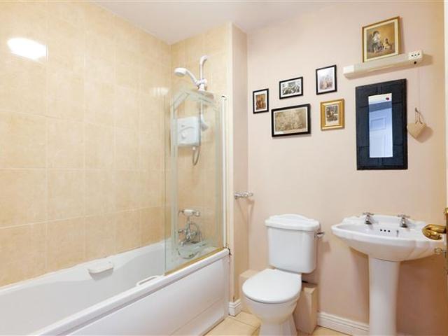 328,000 | 41 Duirling, Roscam, Galway Mullery Auctioneers Ltd 5019 MyHome. Ie Residential
