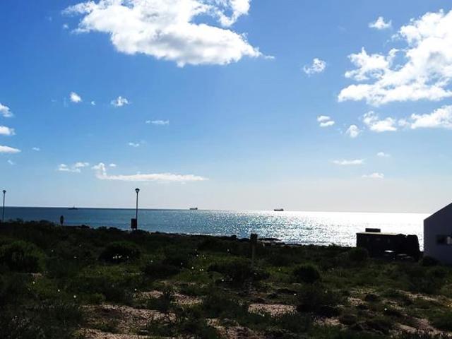 328 m² Land available in St Helena Views