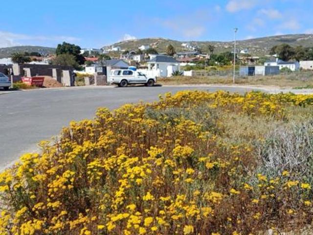 328 m² Land available in St Helena Views