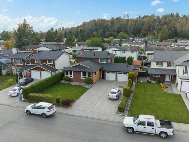3295 Saturna Crescent, Abbotsford, BC, V2T 4R9 house for sale | Listing ID R2964 | Royal LePage