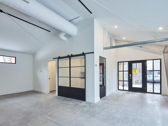 329 Catherine Street Studio Apartment for Rent at 329 Catherine St, Ottawa, ON K1R 5T4 Centretown