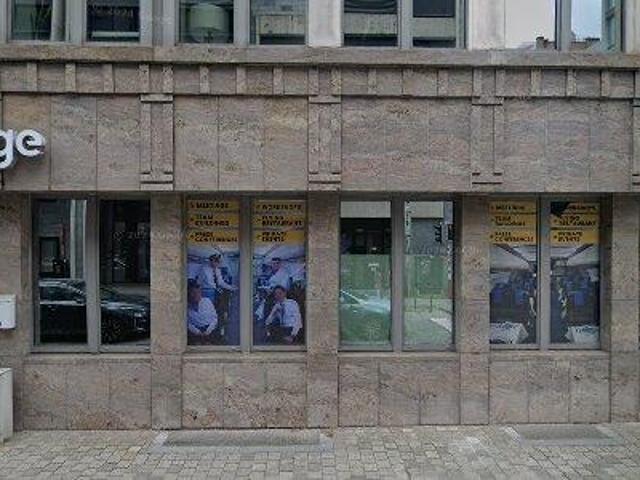 329 m2 office space for rent in Brussels Etterbeek