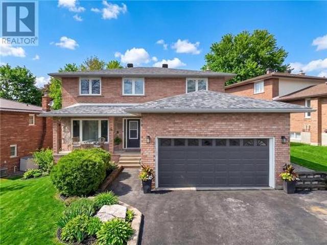 32 Thorncliffe Court, Sudbury, ON, P3A 5E9 house for sale | Listing ID 2127 | Royal LePage