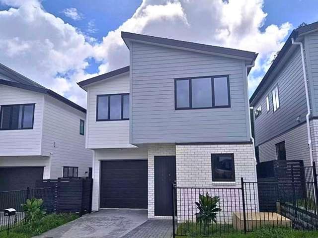 32 Toetoe Street, Westgate, Waitakere City