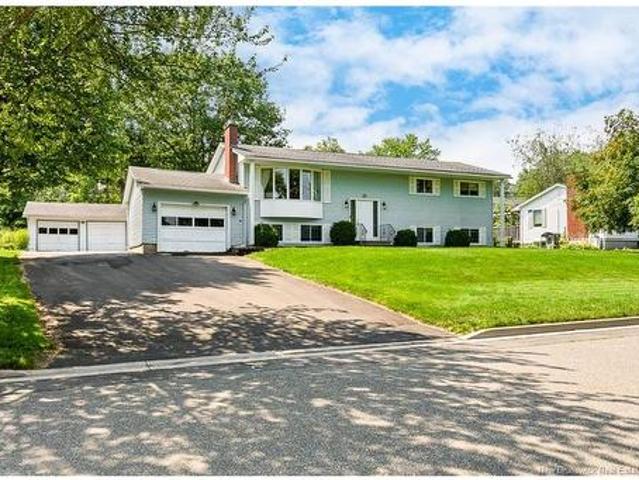32 Tulip St, Fredericton, NB, E3C 1L2 house for sale | Listing ID NB145627 | Royal LePage