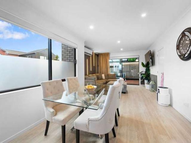 32 Waipuhinui Way, Wiri, Manukau City