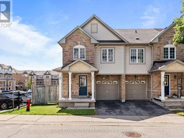 32 Bartolo Lane, Ajax, ON, L1T 0C2 house for sale | Listing ID E13638 | Royal LePage