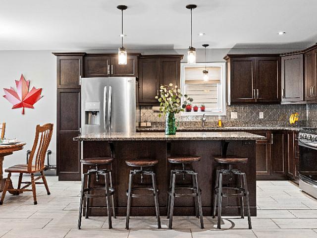 3+2 Bedroom, 3 Bathroom Home For Sale