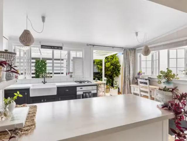 32 Belt Road, Moturoa, New Plymouth