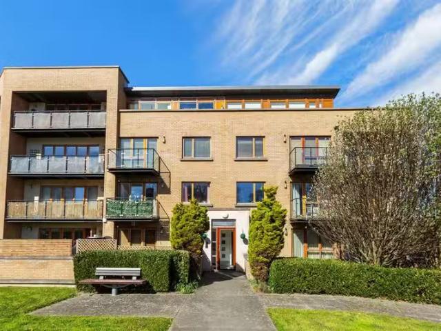 32 Belarmine Hall, Stepaside, Dublin 18
