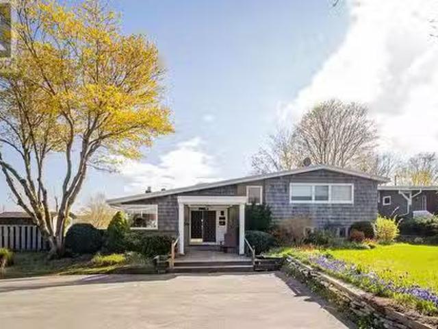 32 Cowan Avenue, St. John'S, NL, A1E 3N7 house for sale Lis.