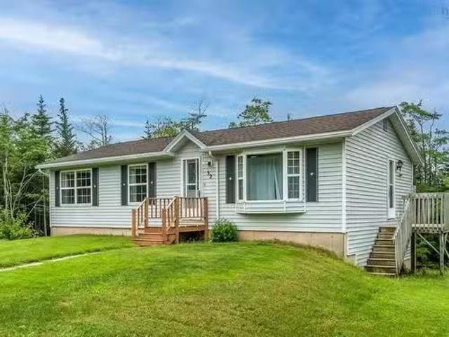 32 David Drive, Lawrencetown, NS, B2Z 1R7 house for sale Li.