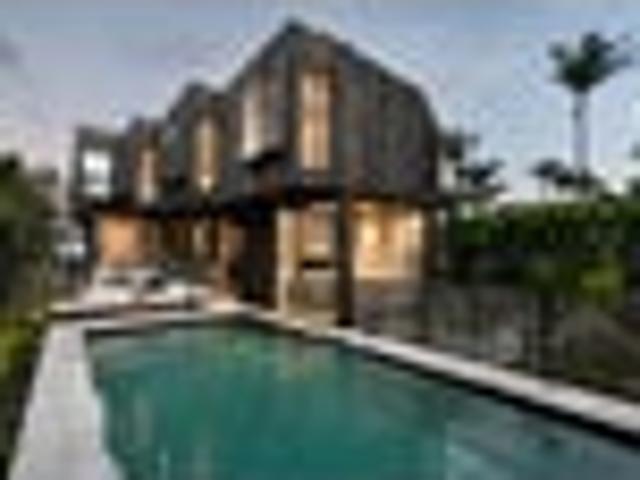 32 Edgars Road