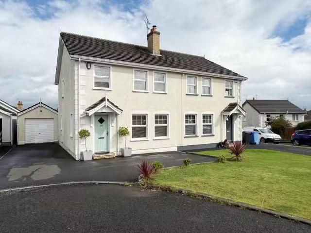 32 Greenhall Manor